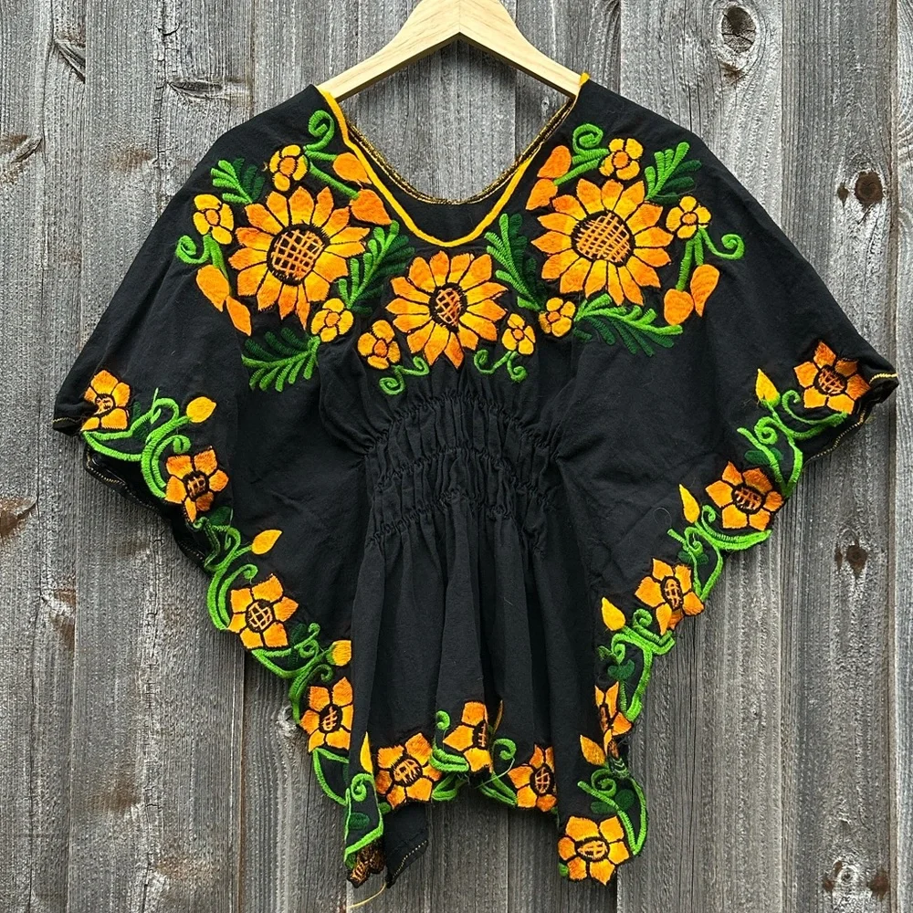 Floral Embroidered Black and Orange Women's Top NWOT - Picture 5 of 5